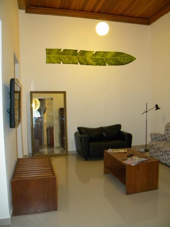 Kariok Hostal *
