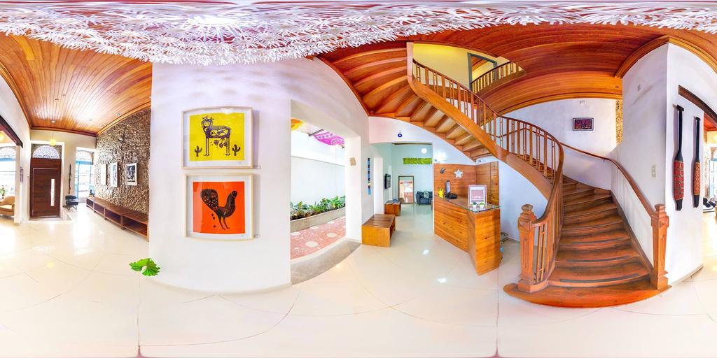 Hostal Kariok *